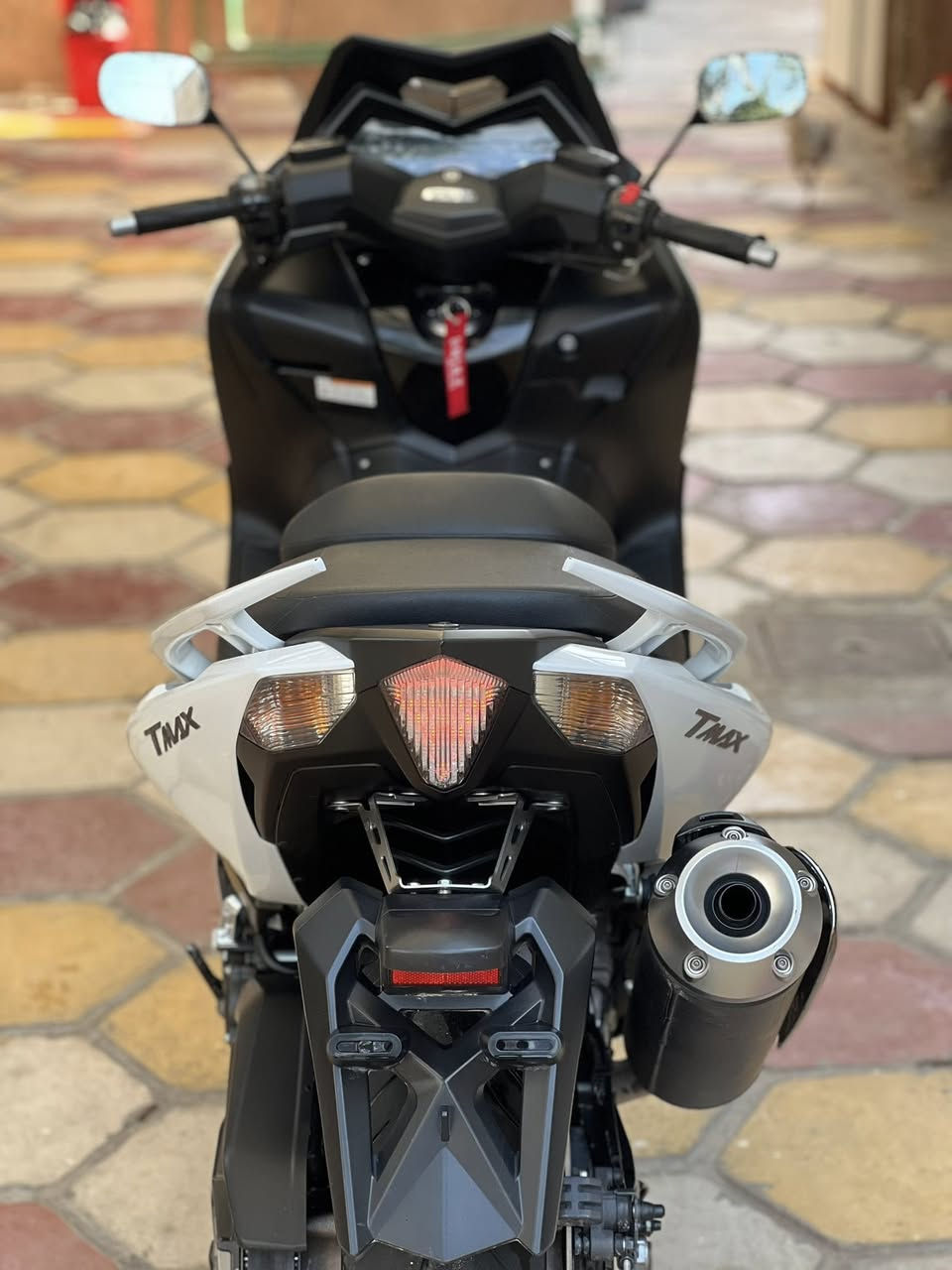 السلام عليكم T Max 2014 الدراجه. بحالة الوكاله كفاااااااله عامه. للأخير  كلها على وضع الشركه 
ماشيه ١٥ الف حقيقي. تجي وتشوف بعينك  الدراجه Abs. سكيورتي   مكاني بغداد. الشعب. ***********
