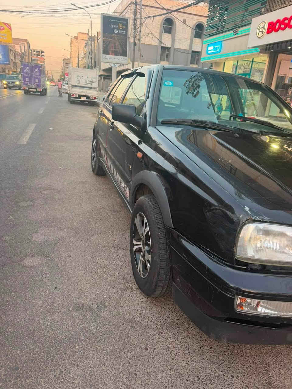 كولف 1993 بغداد للبيع
محرك 1800
مكان السياره بغداد 
السعر 3.500$ 
هاتف :***********
