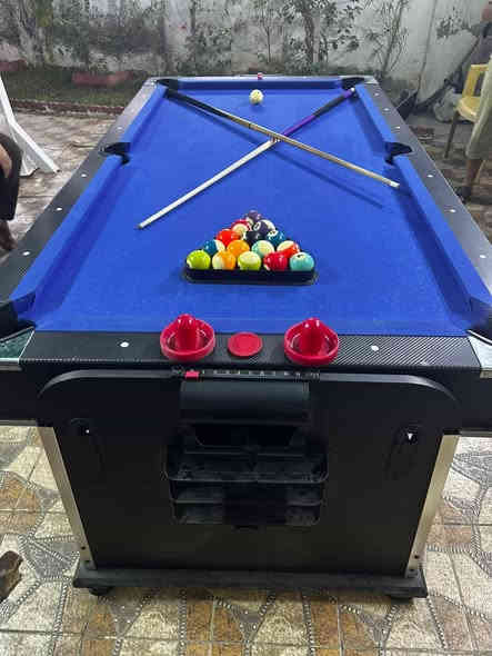اسلام عليكم ميز يتكون من ثلاث العاب بليارد و هوكي و منضده المكان بغداد المشتل استفسار على هاذه الرقم ***********
