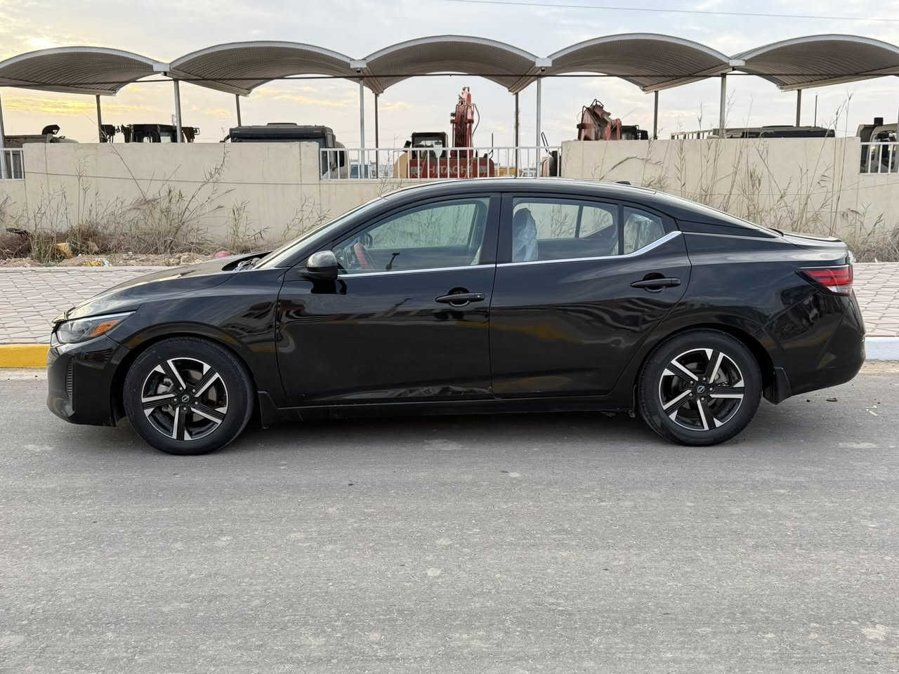 للبيع سنترا موديل 24 أمريكي
حادث خلفي موجود بلصور 

مواصفاتsv

تحكمات تستيرن جهتين 

بصمة تشغيل

تشغيل عن بعد

شاشة كامرة

حساس أمامي +خلفي

نظام أيكو

كروز سرعة

تحديد مسار 
مانع انزلاق 
مانع تصادم 

سيارة جديدة ماشيه ٦٠ الف كير مكينه شركة تخم تاير صدر كله بلادي تبريد ثلج  رقم قادسية انكليزي بأسمي السعر 135 اوبيها مجال للشراي مكاني ديوانية ***********
