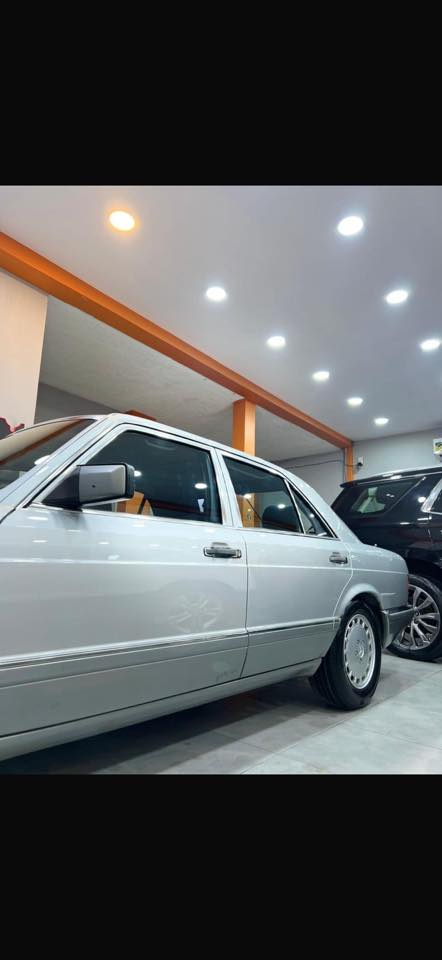 مارسيدس بنز موديل SE300 . 1987
السياره بلاديه بدون صبغ غرفتها مبدله موديل 91
ماشيه 92.000
السياره جديده ونضيفه داخل وخارج
الرقم : *********** 
مكانها بغداد
