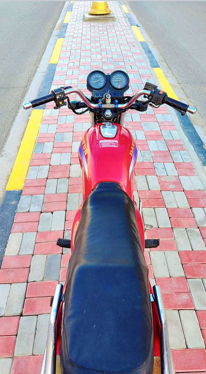 سلام عليكم دراجه دايون عضم اوراق أصولي نضافه خير من الله موديل (21)وصل معرض وكامل أوراقها الدراجه كفاله حله ابو غرق (***********)
