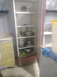 ثلاجة • نضيفه • مستخدم أقل من سنة