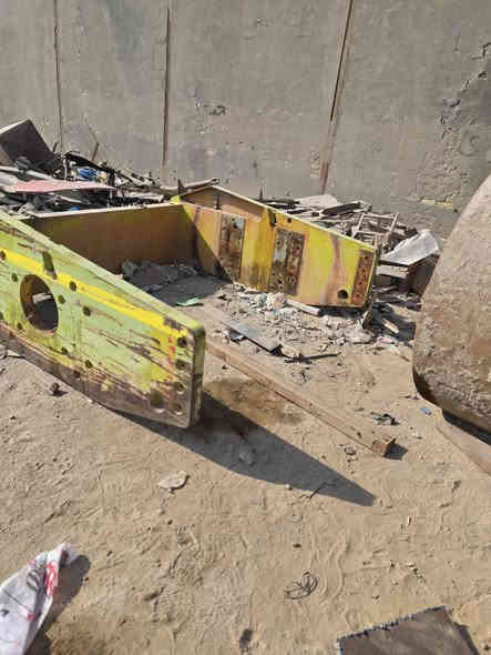 سلام عليكم
للبيع فريم مع  روله عرض 225 سم  وسمك 40مم
***********
