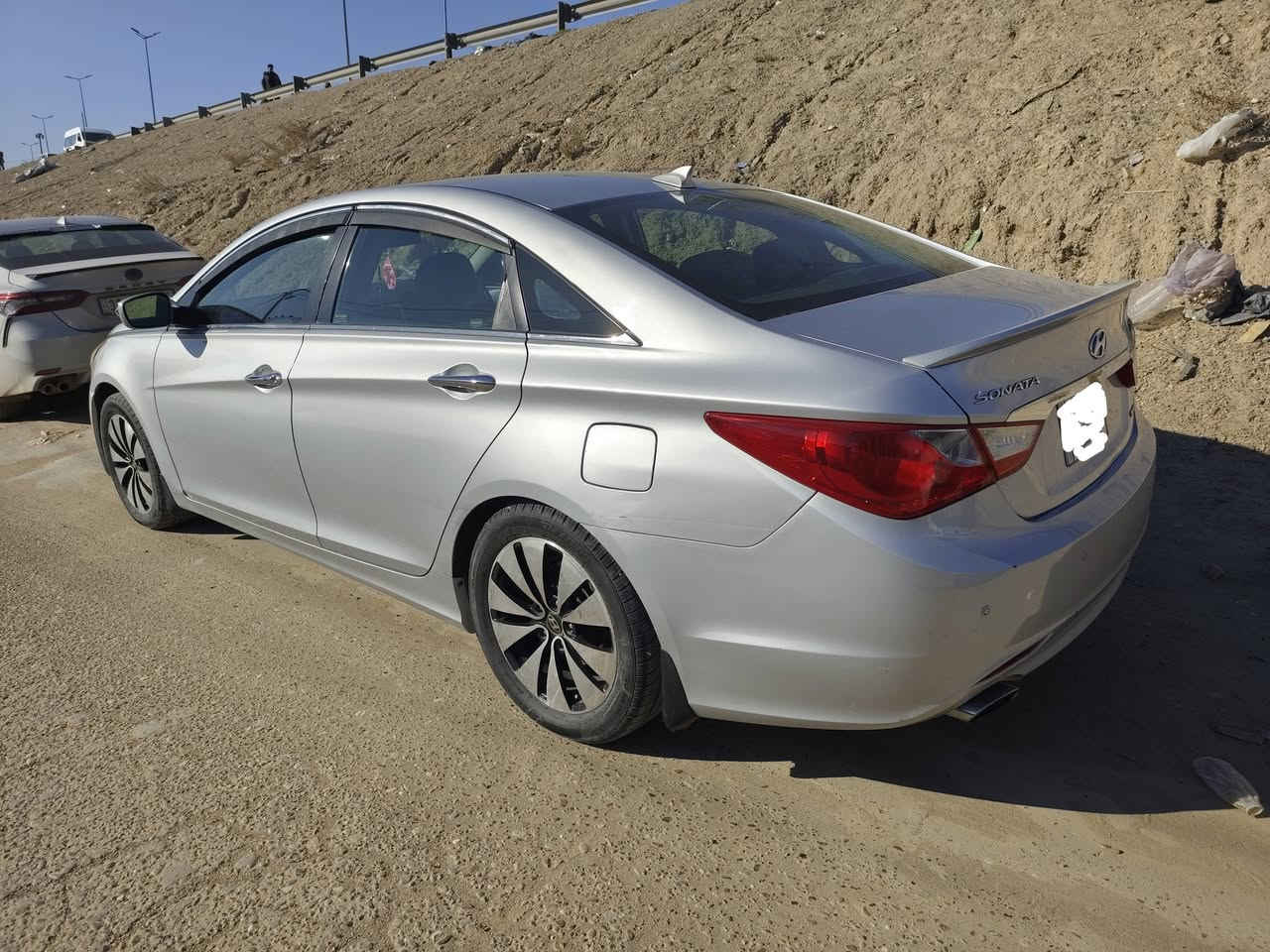 السلام عليكم
سوناتا أمريكي 2013 فول لمتد حادثها جاملغ الأيمن رقم بغداد 
السعر 108
***********
