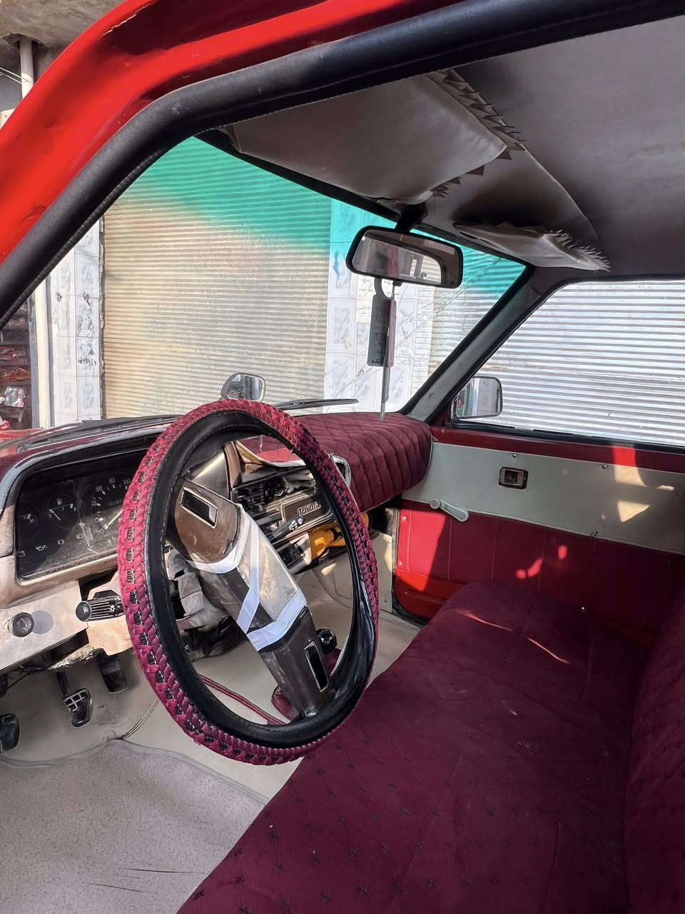 السلام عليكم
تيوتا بيكم للبيع موديل 1982
السيارة تعمير جديد
مكينة وكير ٤ نمر كلش زينات وجديدات
كهربائيات فول كلشي مناقصها السيارة
السعر 42 وبيها مجال بسيط للشراي
مكاني بعقوبه الامين 
للاستفسار الاتصال ***********
