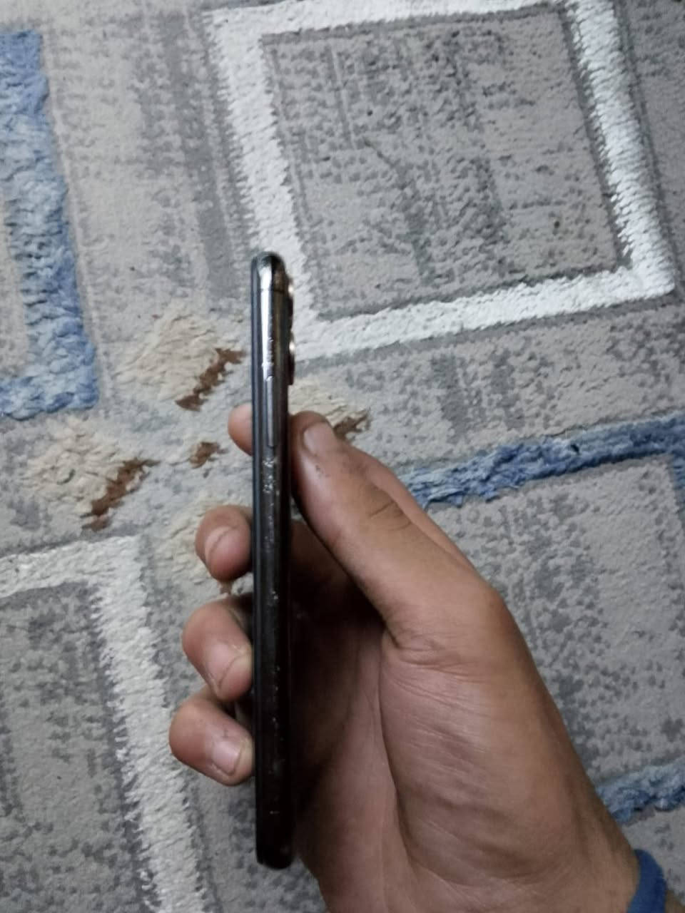 سلام عليكم
11pro
ذاكره 256
بطاريه اصليه مامبدله ولا مرفوعه 86
الجهاز فقط شاشه مبدله واصليه مال تفصيخ
الجهاز نضيف وشحنه واستعماله كلش حلو 
وما يصرف ابد 
السعر ٣٠٠ وجهاز جديد استعمل مال بيت الله شاهد 
وجماعت اليكسرو التقو الله 
مكاني كراده داخل واقبل مراوي آيفون فقط 
الرقم ***********
