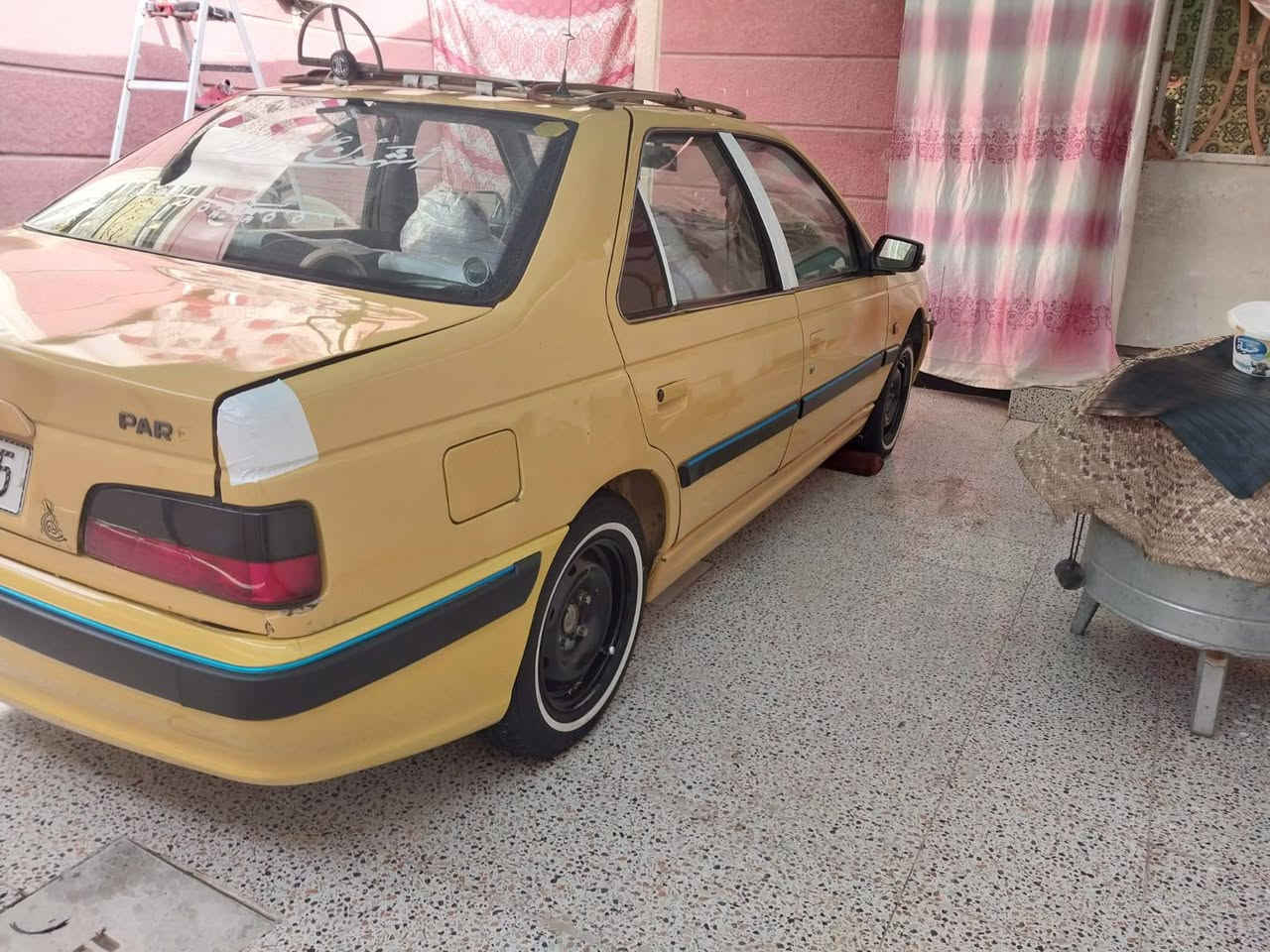 السلام عليكم بيجو باص موديل  13 مكينه وكير خير من الله رقم جديد بيها طخه بالجاملق الورا طخه قليله تجي وتشوف بعينك سياره كلش نضيفه مال بيت السعر 40 
العنوان ابو الخصيب محيله 
الرقم /***********
