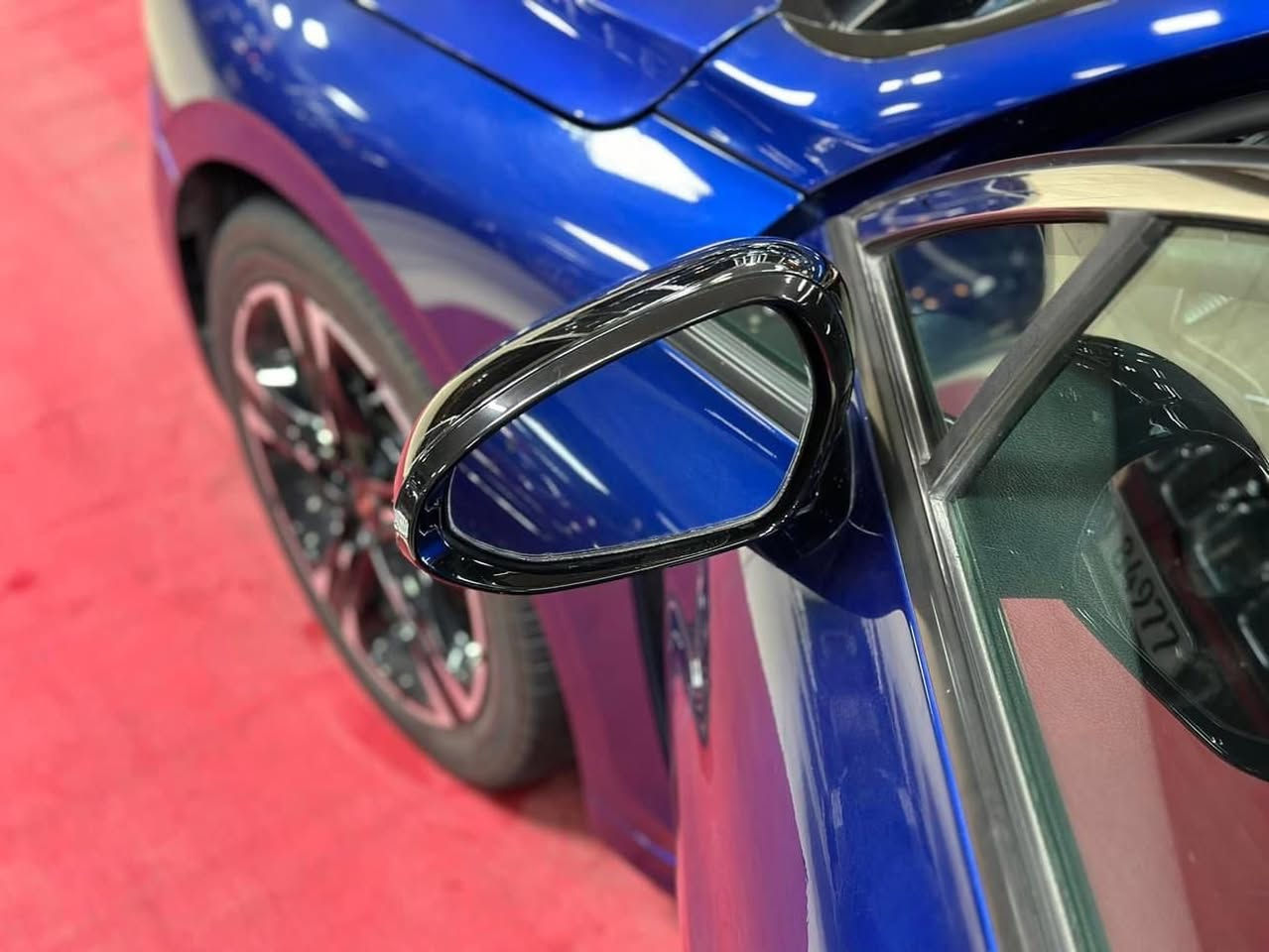 سلام عليكم اخوتي
كيا كي فايف 
الفئه EX
المديل 21 
الوحه اربيل 
السعر 185ومجال بسيط 
الضرر بنيد فقط 
السياره كفاله من الشاصي ………

الموصفات ……………………
1- حجم المحرك 4 سلندر 1600 تيربو 
2- بصمه ابواب وتشغيل عن بعد 
3- تحديد مسار 
4-سقف بنراما 
5-حساس خلفي 
6-كامره خلفي دواره 
7-مقاعد جلد بلادي 
8- سستم صوت 
9- رادار امامي 
10- رادار جانبي مع مانع اشتياز 
11-تدفئه + تبريد الكراسي الاماميه 
12 - خزن ميموري كرسي السائق 
13 - كرسي كهرباء 
14- رادار خلفي
وباقي موصفات هواي بيها موصفات فول 
•••••••••••••••••••••••••••
مكان السياره بصره ***********
