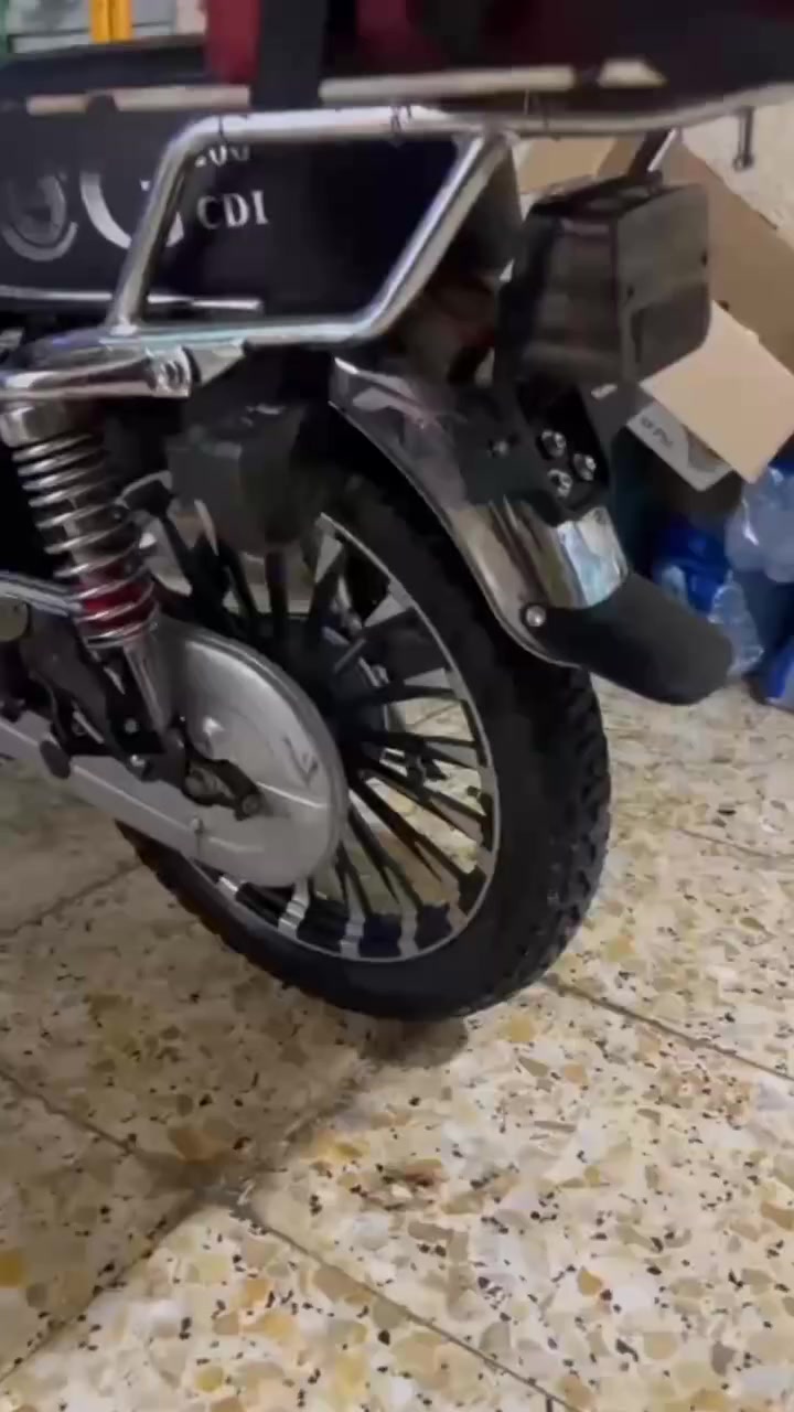 دراجة سولنك 5 گير اوراق موجود 
دراجه بس الشاشة طافيه دراجه خير من الله 
السعر 600 وبيها مجال مكاني بغداد الزعفرانية الاربع شوارع


**إذا كنت صاحب هذا الإعلان وتريد حذفه لأي سبب، رجاءا أرسل رسالة إلى الدعم الفني**