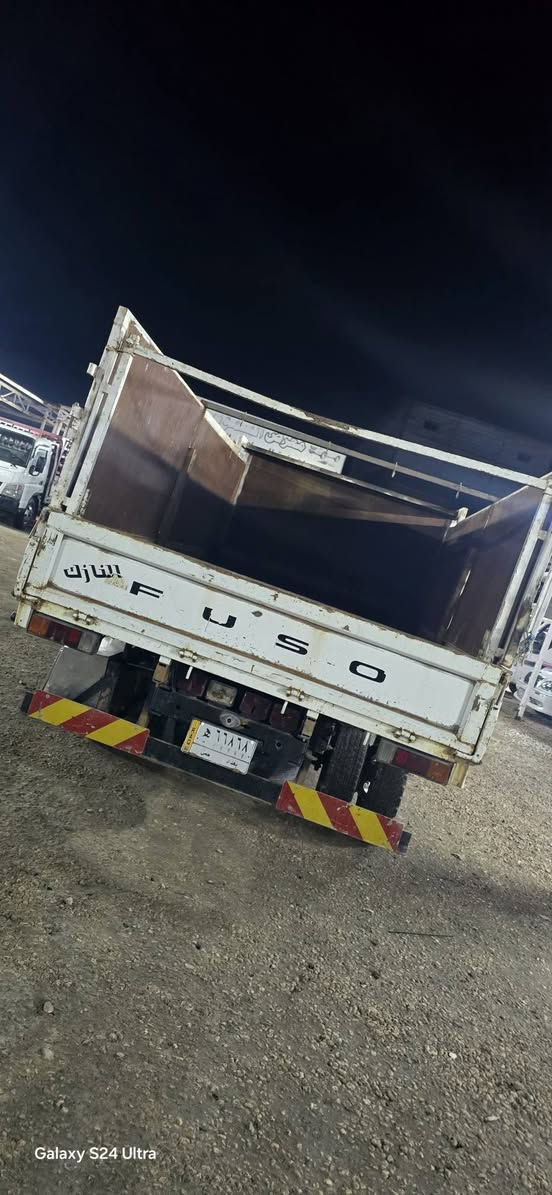 السلام عليكم كنتر مديل ١٧مكفوله رقم بغداد سونيه بعده مامنتهيه
سياره جديده محور كامل ماتخسر عليه ربع مداور مباشر العنوان العماره ميسان السعر٢٢٠
***********
***********
