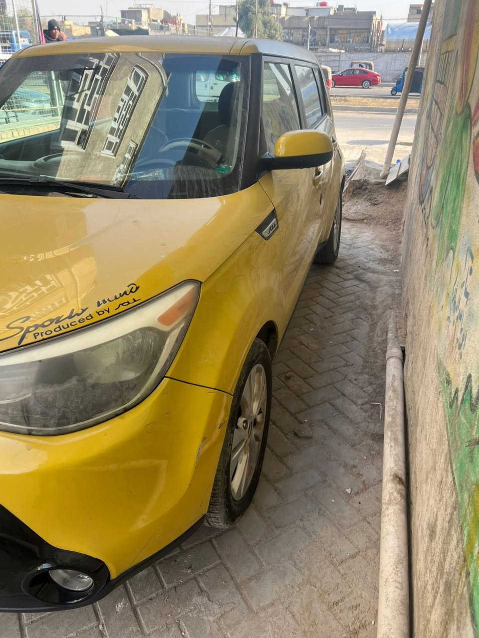 السلام عليكم
كيا صول موديل 2016 

مكينة 2000 GDI 

نص فول 

حادثها جاملغ خلفي 

السعر 115 وبيها مجال 

المكان بغداد 

للاستفسار ***********
