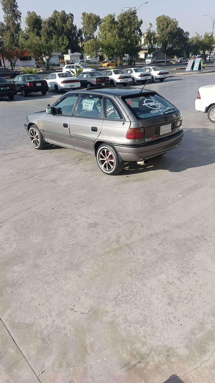 استرا حجم 18 💪موديل 92🚗
رقم الماني سنوية عظم سيارة بسمي شرط تحويل فقط🚗 
    كابون بنزين ماستر  ⛽
محرك وكير🕹💪 شرط✈️
جمات كهربا بور قيش عريض سلايت طخم جديد🚗 بتري جديد
🚗 صبغ عام جمالية فقط  🚗 مكان سيارة🚗 تلكيف سعر  🚗
 شراي خابر 
***********   ☎
***********   ☎
