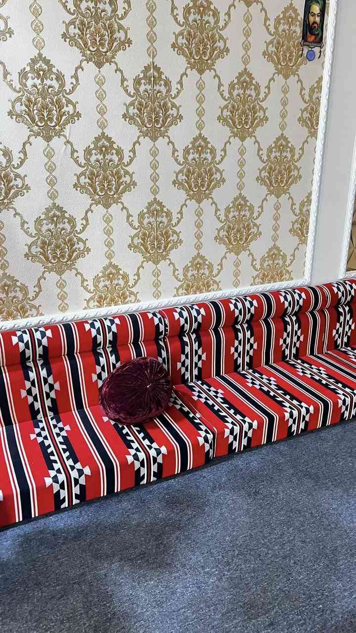 قعده عربيه للبيع قعده كلش نضيفه وعربيه مال نزاكه وترتيب تصميم اماراتي كلش نضيفه السعر خاص بل واتس الرقم***********العنوان بصره قبله حي المهمدسين
