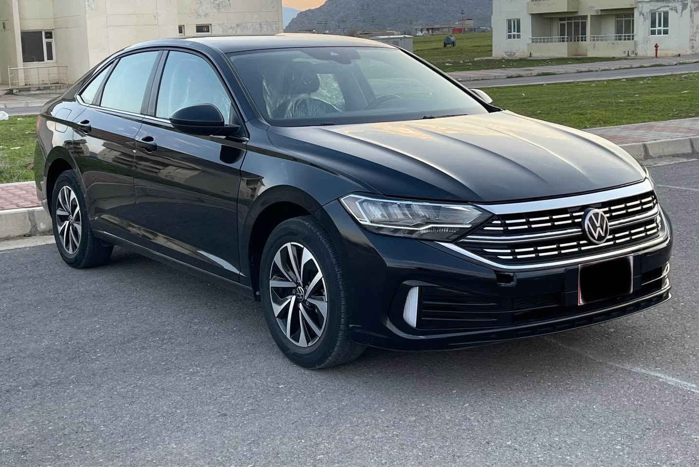 جيتا موديل٢٠٢٤
ژمارة كاتيي ٢٠ روژي ماووة بو بةناو كردن
مةكينة١٥  و توربو
تةنها دو پارچةي پةمبة
پيشو پشتي كةپسة
پةرةشوت بةشةرت
١٩ مايل رويشتووة
ساردو شوختي نيه
مواسةفات S
سعري 138$
مةجاليكي كةم  
*********** بشدار, السليمانية
