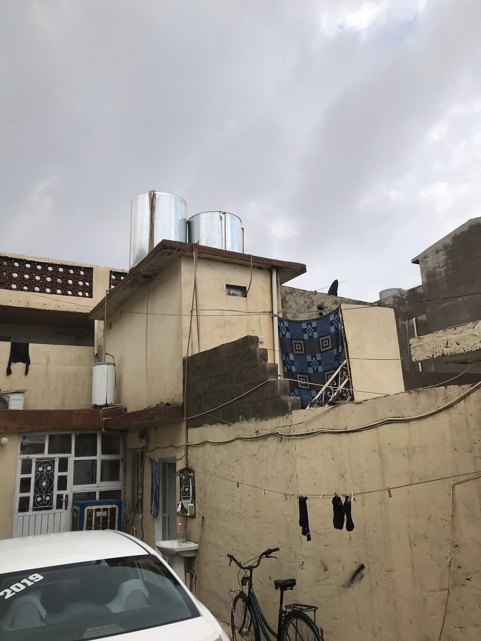 دار للبيع مساحة ١٥٥ العنوان كركوك حي العروبة السعر ١٠٥ وبي مجال الرقم ***********
