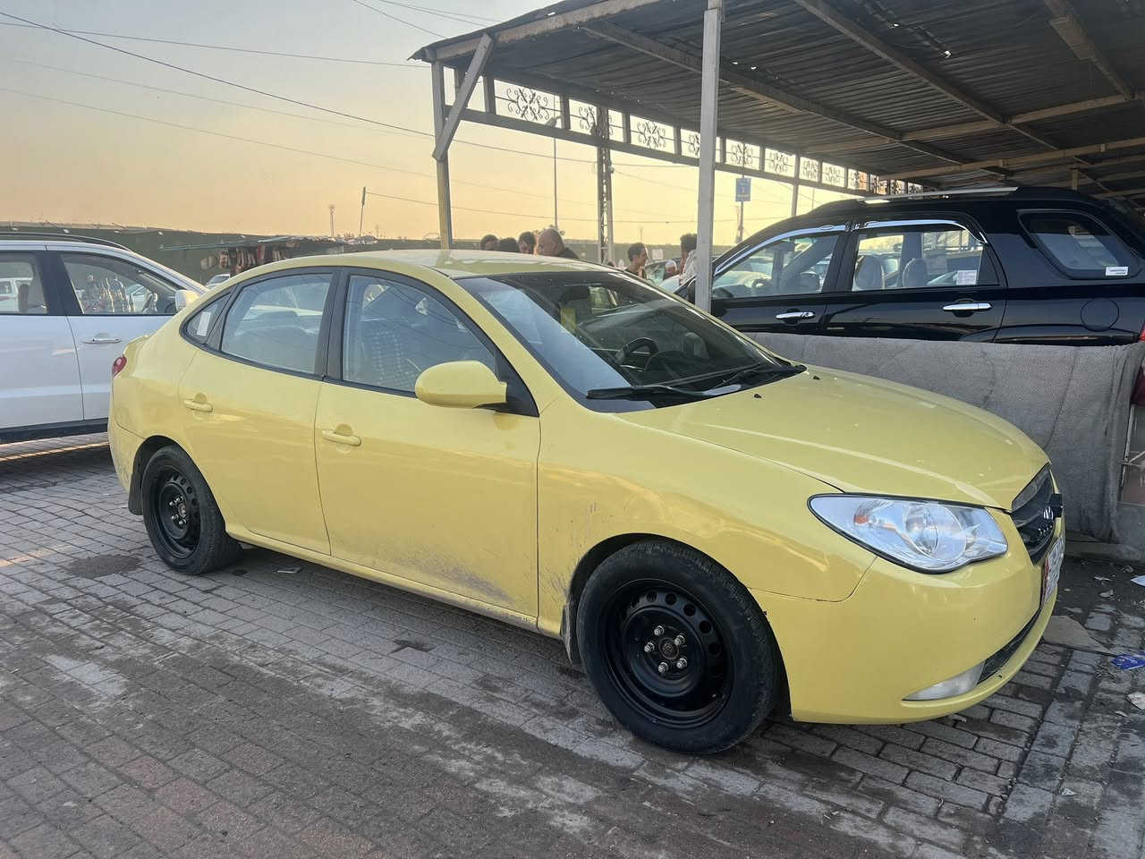 النترا 2010 خليجيه الشركه العامه
بيها طخه في الچاملغ الامامي 
محرك 1600 منضومه غاز 
رقم بغداد بأسمي مصفره هيئيه وغرامات 
السعر 92 وبيها مجال قليل 
المكان : بغداد 
الرقم : ***********
