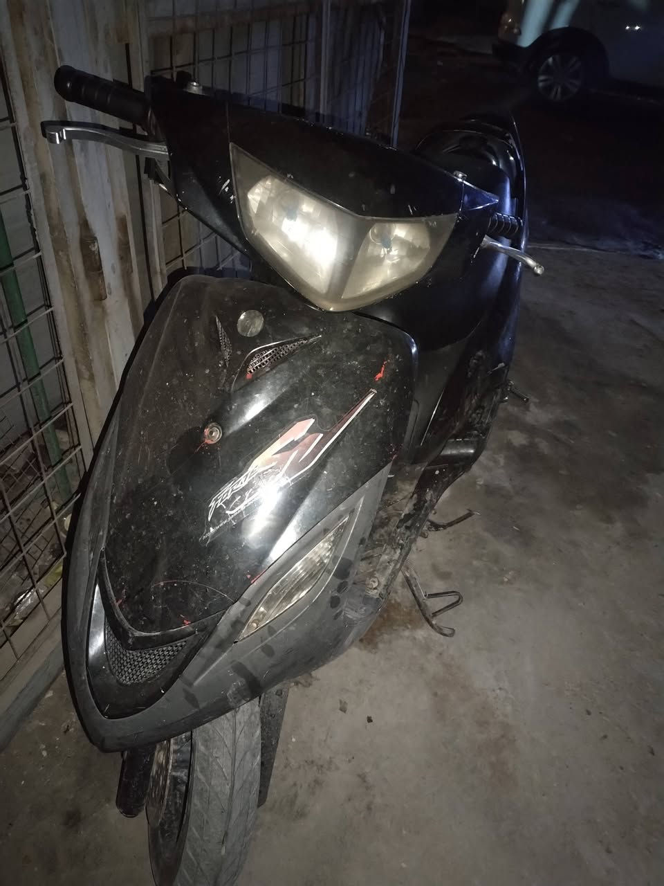 سلام عليكم دراجه كل شيء شغال بيها نقصها باتري تنظف300
***********
