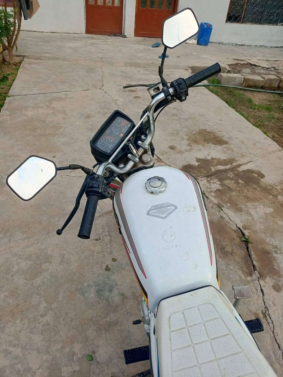 السلام عليكم
دراجة سيفان ٢٠٢٠  ٥ كير سعر ٤٢٥ وبيهه مجال مكاني شهربان
***********
