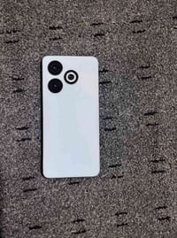 نضيف • شاشة مكسورة • تواصل خاص