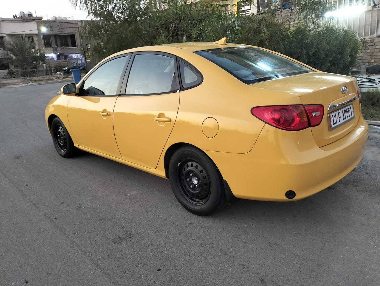 السلام عليك النترا للبيع موديل 2010 وارد امريكي حادث جاملغ وبنيد مكينه 2000 گير اوتوماتيك تبريد شغال منضومه  غاز  جديده تخم تاير رقم بغداد مشروع وطني رقم انكليزي باسمي مكان السياره بغداد رقم الهاتف ***********
