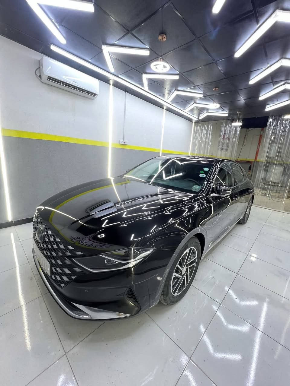 ازيرا كراندل موديل 2022 وارد كوري سيارة كلين فقط صبغ الجاملغات الخلفية من كوريا فول مواصفات عدا الفتحة السعر 210
رقم الهاتف ***********
