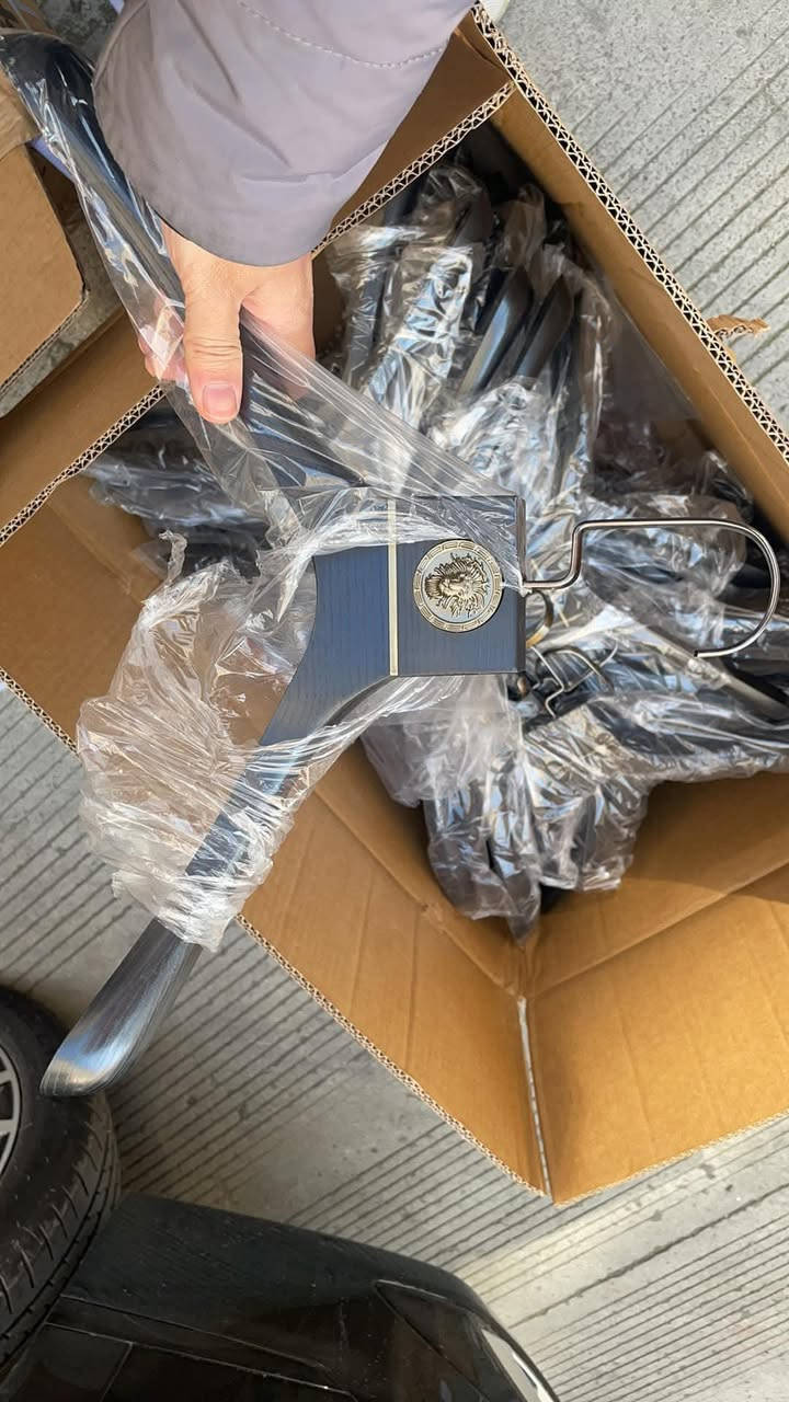 على بركه الله🙏
.. يتوفرمستلزمات ديكورات الملابس🙋 وال مليكان الرجالي ونسائي وجميع تعاليك واستاندات 🔗 الملابس.  ال متنوعه  🛒والستاندات الملابس🎽 .وكل ماتحتاجونه من📐 مستلزمات الديكور .💺.. للطلب والاستفسار.الاتصال على الرقم..*********** 📲واتساب ..📱📞
