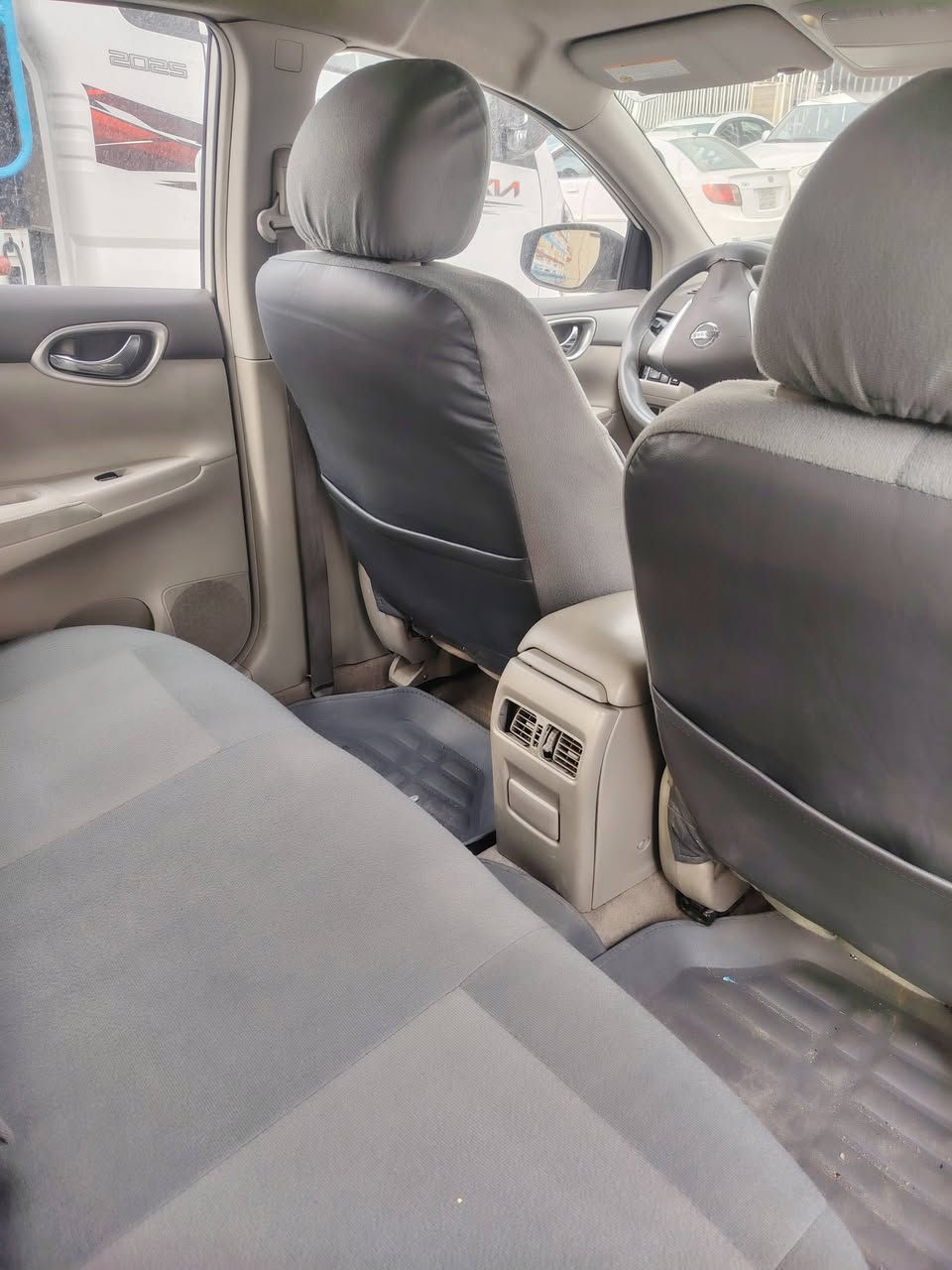 صلى وسلم على سيدنا محمد وعلى افضل الصلاة والسلام  سياره نيسان سانترا  محرك 16كير شرط تبريد قطعتين سياره  وارد خليجي  حداديه من  الدعاميه لي الدعاميه شرط مابيها قطره صبغ وايرمنيه كلها شغاله اخوتي سياره جاهزه تايات باتري  جديد  رقم اربيل رقم انكليزي شرط تحويل    سعرها 120,$$$
التصال. اسيا،  ***********
