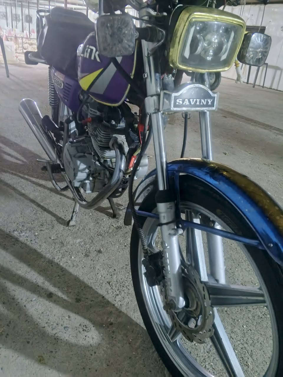 سلام عليكم ماطور للبيع موديل 2020محرك لا تنقيص ولا تبخير تخم تاير جديد ماطور مال جني مكاني بلد سعر 375وبي مجال ***********
