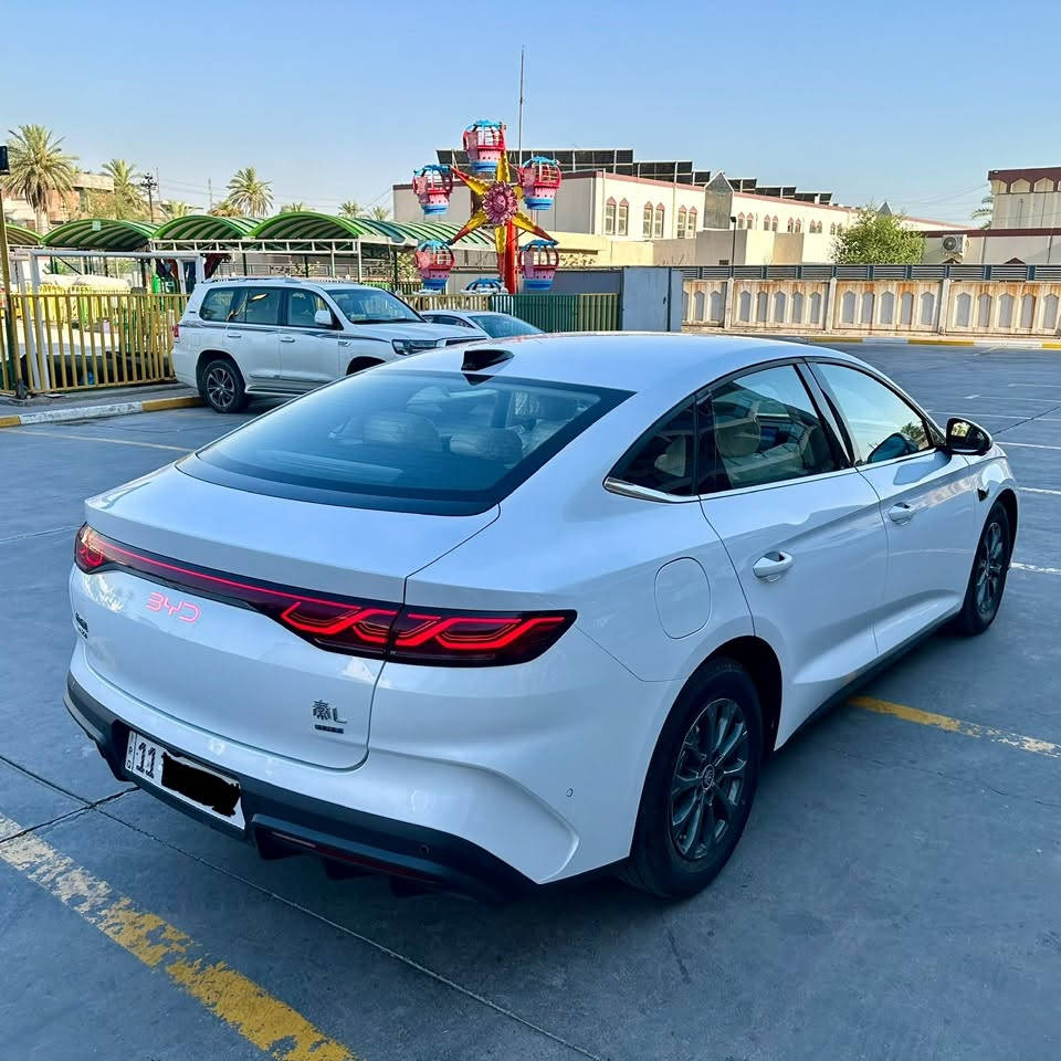 ‼️‼️إنتبه السيارة qin L وليست qin plus ‼️‼️
Byd qin L 2025 
13كامرا 
حساسات 360 
رادار تفاعلي يكشف كل شيء بالشارع 
ركن تلقائي 
قيادة ذاتيه مفعله بيها نظام adas
ابيض والداخل ابيض المميز 🤍
Dvr نظام تسجيل داخلي يسجل طول الوقت 
ونظام حماية من تكون السياره مطفيه أو طابكه اي أحد يتقربلها تصوره soc
رادار إمامي متفاعل 
بطاريه 80 كيلو متر
بطارية مع الوقود 2100 كيلو متر
محرك 1500 cc مع محرك كهربائي اخر
السياره مابيها اي حادث ومكفوله من كل شي
ماشيه 14500كيلو متر فقط 
السياره جديده بكل معنى الكلمه بعدهي على وضع الشركه 
السعر٢٤،٥٠٠،٠٠٠ د.ع
العنوان بغداد جانب الكرخ ❤️
للاستفسار على الاتصال او الواتس 
***********

