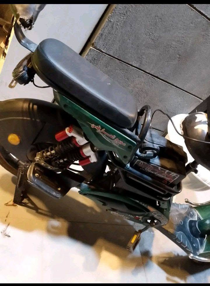 السلام عليكم بايسكل للبيع السعر ١٨٠ وبي مجال العطلات البي بس شاشه  السعر ويه الشاشه ٢٠٠ بدون شاشه ١٨٠ المكان كربلاء حي شهداء سيف سعد مقابيل صيدليه اهلنه*
وكل الخير بيكم التواصل عله هذا الرقم(***********)❤️🥰
