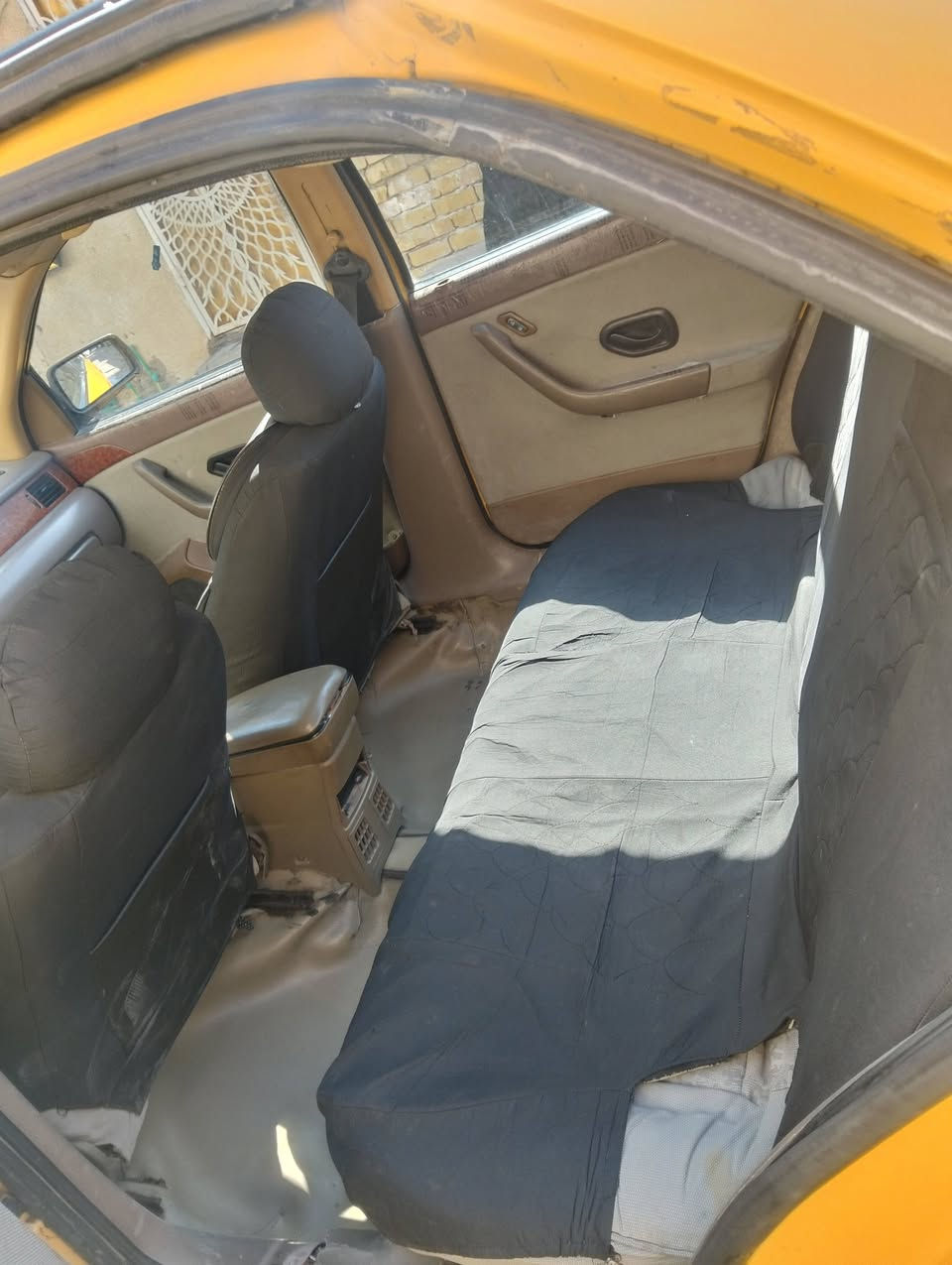 السلام عليكم سمند مديل 12 بيه خيط بخار وجاي تنقص صدر امامي خلفي نضيف سياره جاهزه  تبريد عوزه بس كمبريسر مكاني بغداد مدينه الصدر *********** وهاي صوره مال اليوم عارضه ب33
