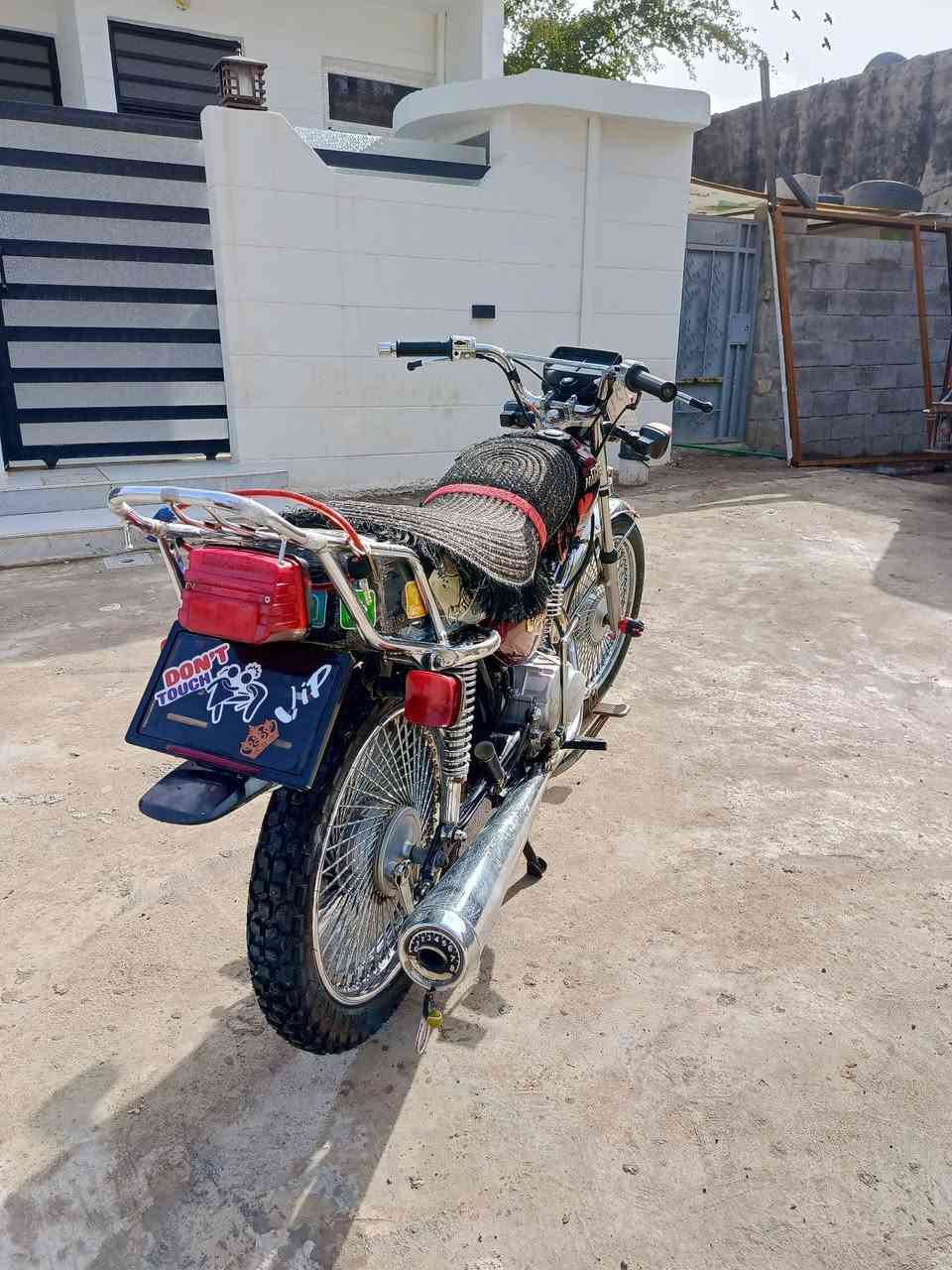 سلام عليكم ماطور نامي برو موديل 21المحرك مطاخه اسبانه فقط المحرك بي تبخير ويا ورقه وحده السعر500الف وبي مجال خاص ماموجود شراي اتصل هذه الرقم ***********
