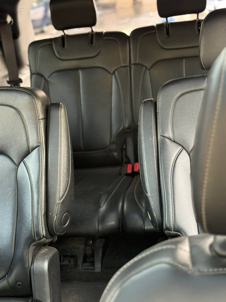 السلام عليكم 
جيب 2024 لمتد فول
رقم اربيل الدولي باسمي هزه وسنويه وارقام جدد تحويل او وكاله 
السيارة مكفوله كلهه من صبغ
سياره حادثه سرقه قطعه الخارجيه فقط بدون دواخل بدون ايرباك بدون معجون 
تبديل القطع كلهن اصليات نفس لون بيه مكانين بارد خفيف بس بدون صبغ
كل اغراضه اصليه شرط الفحص 
فقط فتح وشد 
سياره ماشيه 20 الف 
جديدة بعده كير ومكينه وصدر وتبريد ع وضع شركه 
مكانه بغداد الكرخ 
***********
السعر 278 وبيها مجال بسيط بغداد, العراق
