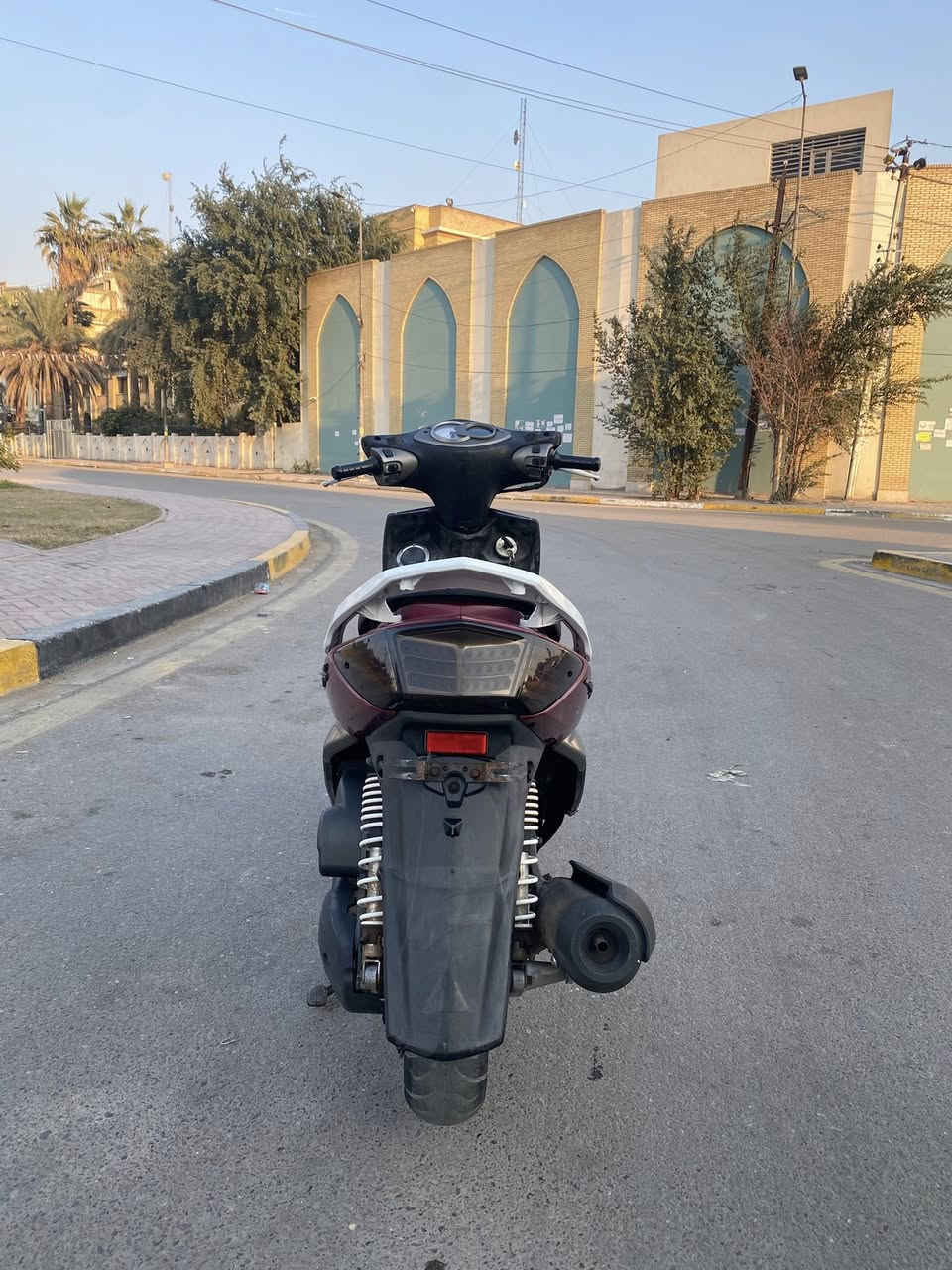 سلام عليكم شباب دراجه سكنس فحل  نوزل خطين للبيع دراجه مكفوله  من كلشي  كهربائيات  مكينه كلجات شلعه معدل  دراجه خير من الله مناقصه شي المكان الاعظميه  سعر 925  تواصل استفسار رقم ***********
