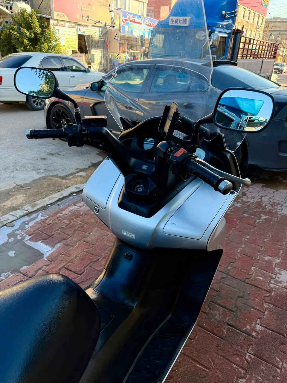 سلام عليكم سلفر ونج 600 جديدة حييل مكفولة برغي ممفتوح بل محرك تخم تاير جديد جنطه كامله مابيه نقص السعر 22 وبيه مجال للشراي مكاني بغداد الحسينية مال الشعب التواصل عل هذا الرقم ***********
