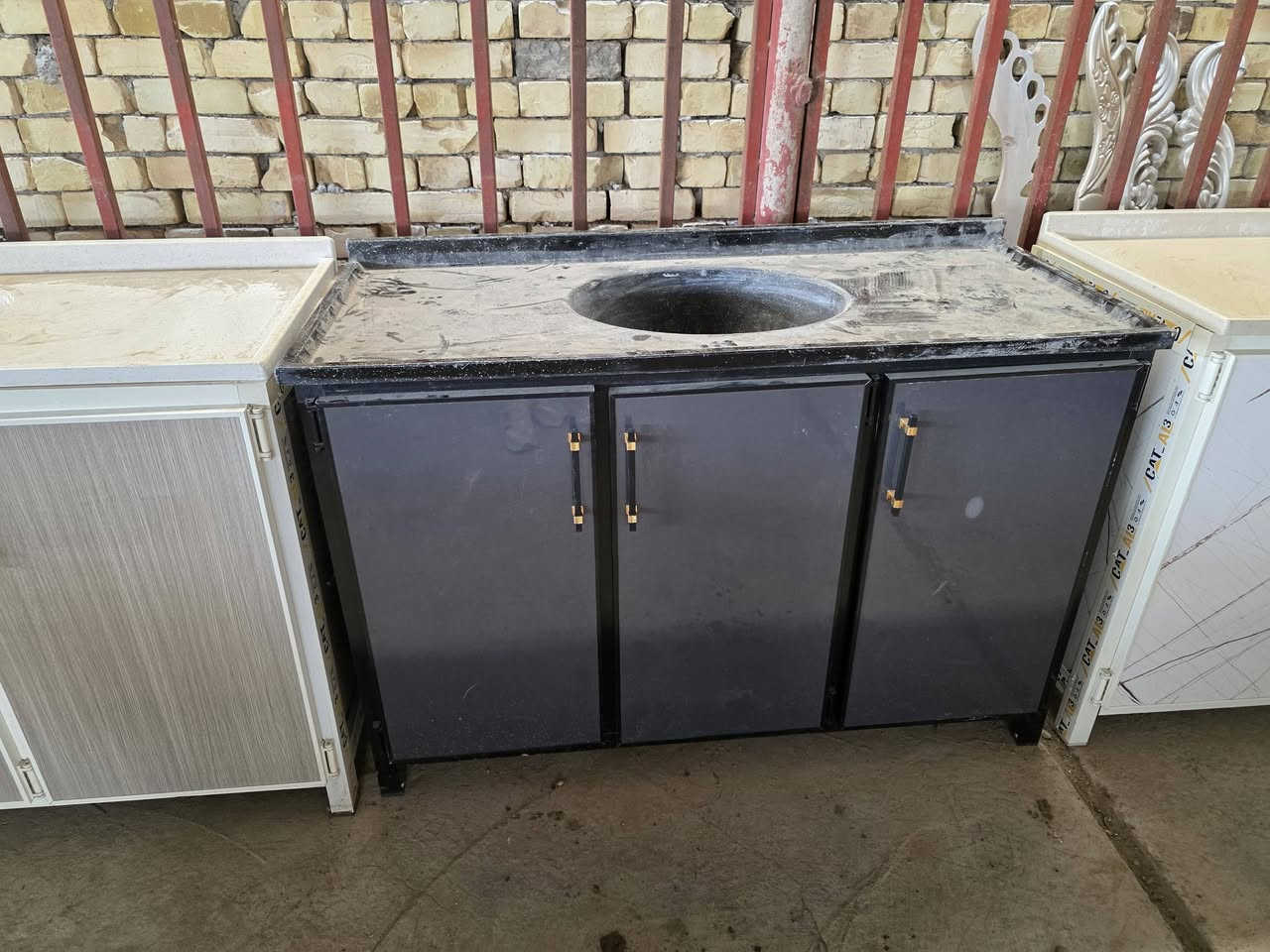 متوفر سنك جديد  .
قياسات. . 
متر   .  قياس متر و ٣٠  . قياس متر ونص
العنوان  . 
بداية فرع ابو الماش الجهه اليسار مقابل افران ومعجنات الحوراء ومقابل صيدلية عبدالرحمن 
***********
*********** وات ساب
