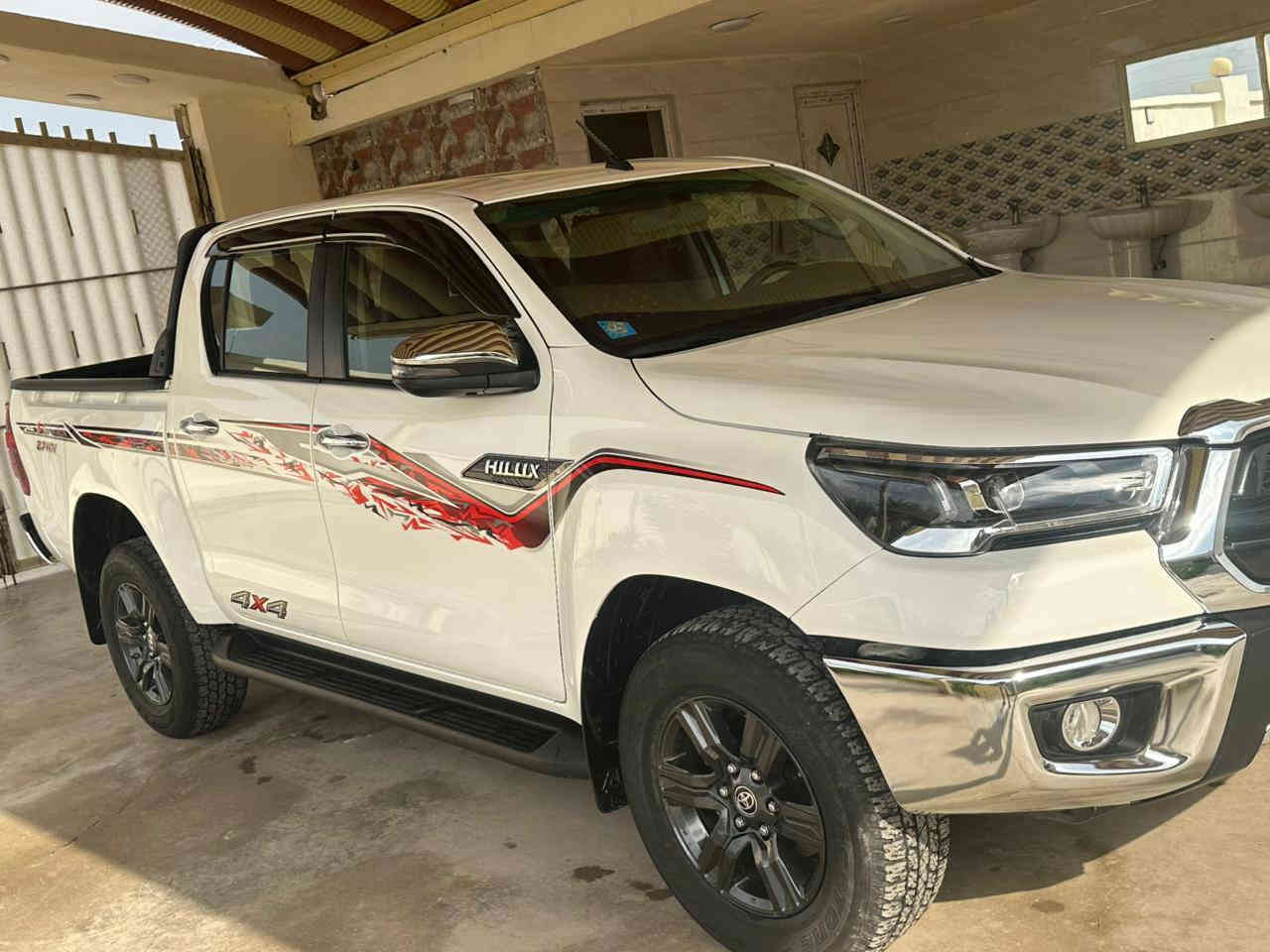 سلام عليكم تويوتا هايلوكس موديل 2024 فول مواصفات مكفوله من ضربه وصبغ معروضه 35 للاستفسار *********** غير متواجد على فيس
