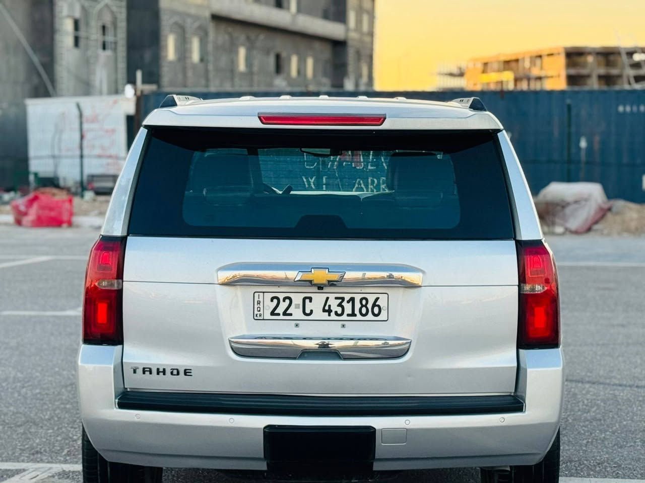 تاهو موديل 2015 اصل وأرد أمريكي حادثه جاملق وبنيد بدون دواخل وباقي سياره كفاله من ضربه وتبديل بيه ثلاث قطع كلير فقط سعره 268 وبيه مجال رقم هاتف ***********موصفات سياره LSZفول واحد على واحد فتحه سقف شاشه ماميه شاشه خلفيه مثبت سرعه بصمه تشقيل بصمه ابواب كشنات جلد كشنات كهربائي حساسات خلفية ماميه تشقيل عن بعد رادارات امامي وخلفي وجاني تبريد تدفئه كشنات رادار بل مري ثلج داخليه ثلاث قطع تبريد 7راكب تحكم استيرن محرك وكير كفاله حداديه تخم تاير جديدات مكان سياره كربلاء مكلف بل نشر
