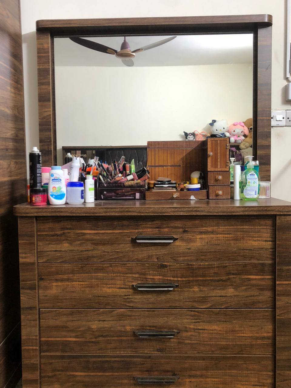 السلام عليكم غرفه تركي ضخمه للبيع 
  الاستفسار ع هذا الرقم
***********
