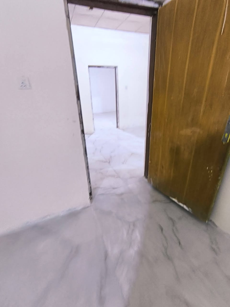 بيت للايجار المساحة 100متر
طابق واحد
يحتوي على  استقبال وغرفة نوم واحده وصاله ومطبخ وصحيات داخلية وخارجية
 العنوان
كربلاء 
خلف مدارس العميد فرع حسينية المختار الثقفي 
للاستفسار الاتصال بالارقام التاليه 
***********
***********
