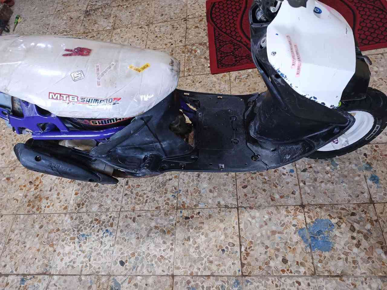 دراجه فراشه محرك ماكس ياباني شلعه ومعدل تاكل كاع لاتبخير ولا تنقيص دراجه دكة هندر مكينه ناعمه سعر300 بيها مجال مكان بصره حي الاصدقاء ***********‬‏
