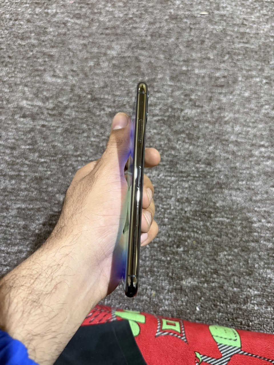 ايفون 11 برو ماكس

بطاريه 83 

ذاكره 256 

جهاز جديد ما مبدل بي اي شي 
وكلشي بي شغال الجهاز جان مضموم

السعر ٣٥٠ قفل مكاني بصره 
***********
