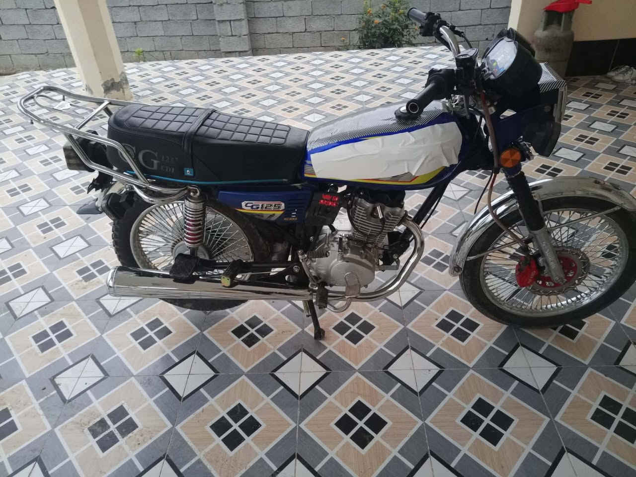 ياالله دراجه تايكر موديل 2025ما ناقصه شي  725وبيه مجال  ***********
