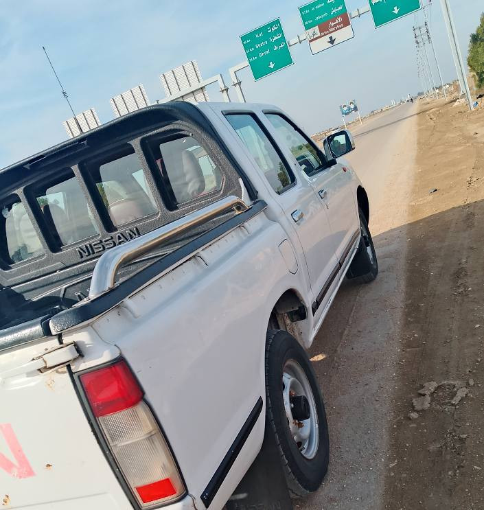 نيسان للبيع 2014فول صبغه بدوسه ع طول الباب الركاب من جيهة السايق مكفوله كفاله عامه مكينه ع وضع شريكه تبريدشغال كهربائيات جاهزه مكفوله سياره شرط الفحص رقم مثنى مشروع وطني مكان الناصريه ع الحولي الجديد السعر١٢٥مكلف بنشر الأستفسار ع رقم ***********

