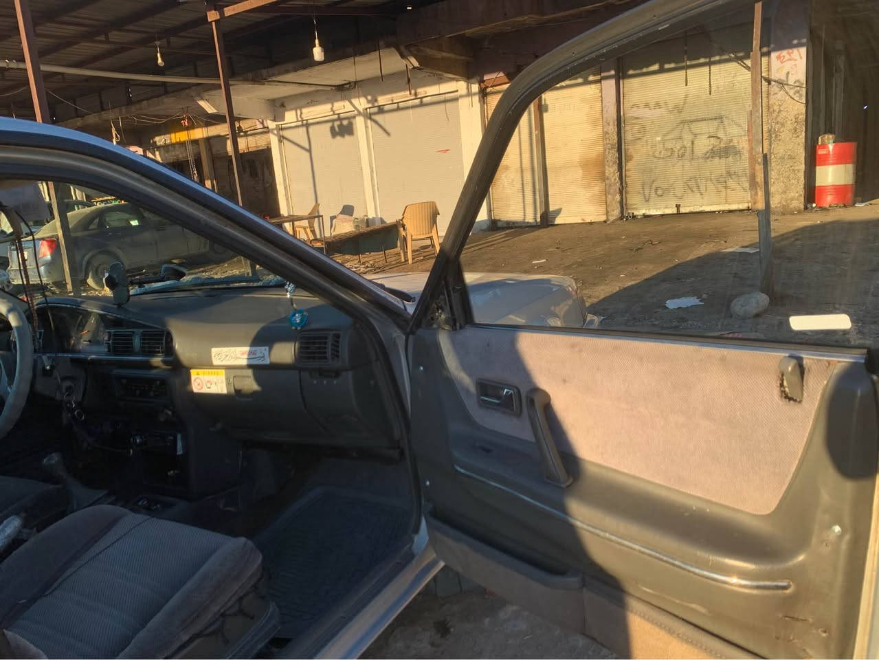 مازدا626 12باخ 
تبريد شغال سيرا ما بي دعم ما بي سبوغ تخم تيرا جديد 
اوليت بشرط سيرا لوك جديد           ***********
*********** Singapore
