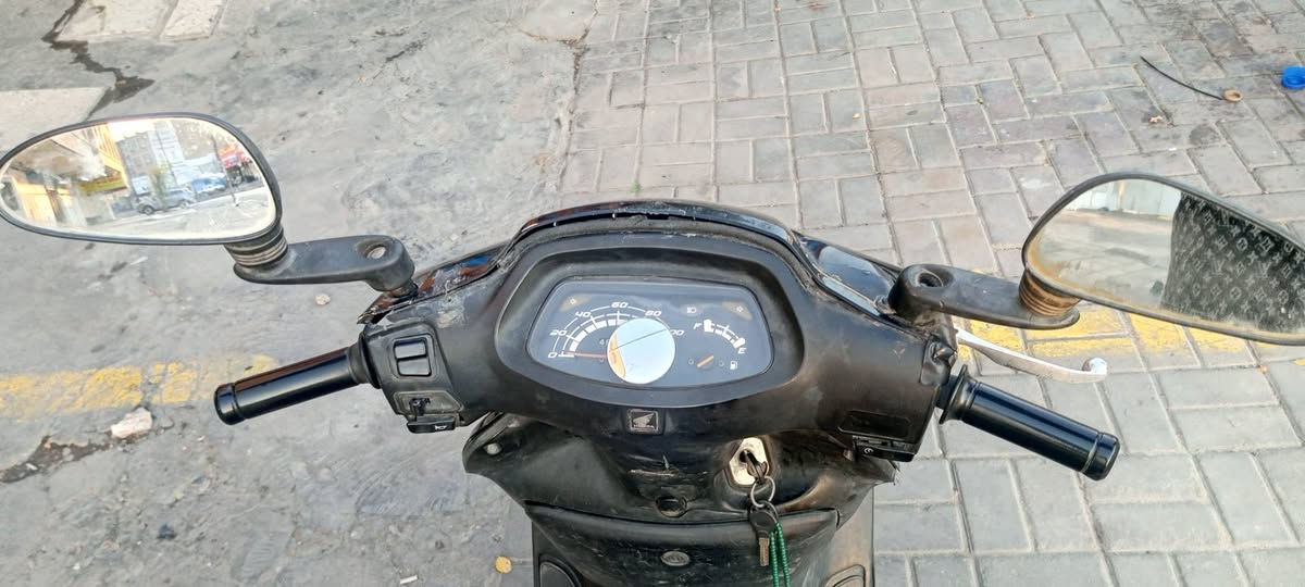 سلام عليكم دراجه سبيسي للبيع العنوان بغداد دراجه مجفته بستم ورنكات كفراتها بلاديه كهربائياتها شغاله
الاتصال ***********
