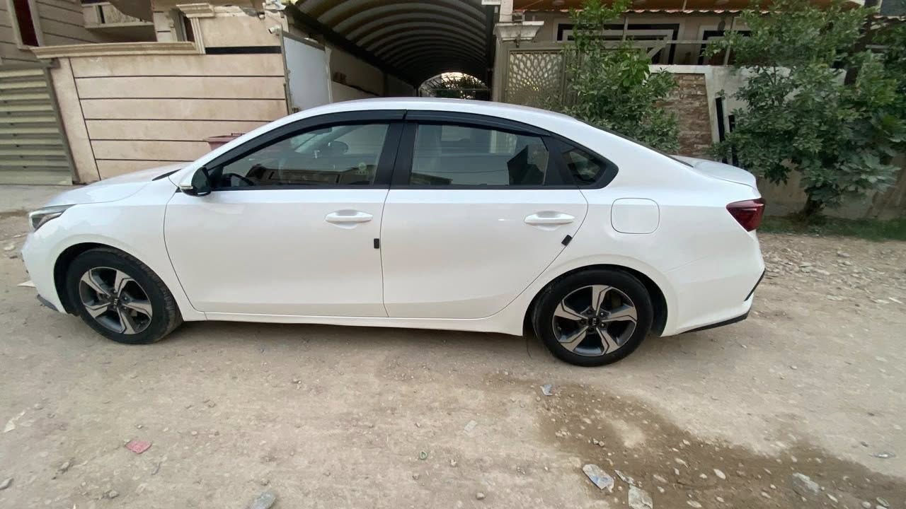 السلام عليكم سيراتو ٢٠٢٠
خليجي مكفوله عدا رصعتين مكينه 1600 تبريد قطعتين  ماشيه ٧٤ مكانها واسط العزيزيه رايدها (145) وبيها مجال قليل 
هـ ‭٠٧٨٣ ٠٥٥ ٣٧٧١‬
