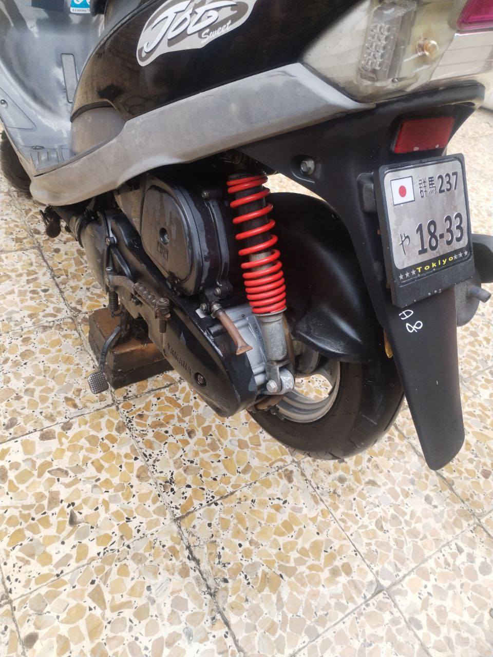 السلام عليكم شباب دراجه للبيع نوع يوماهة ماكس منغولي للون البلادي رصاصي مختمه من الطول للطول يعني أبيعلك كفرات الرصاصي دراجه بلاديه من الطول للطول شغاله كلشي ما عوزها أول تبديله دهن سلف أبلادي مامفتوحه شلعه ومعدل تاير خلفي جلاتين جديد كلجات بلادي السعر (مليون)وبيها مجال للطيبين للاستفسار الاتصال على هذا الرقم ***********أو خاص
