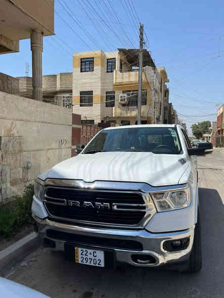 للبيع او مراوس
رام بك هورن 2021 وكالة هارلم
RAM BIGHORN 2021
باب طويل بدي قصير ( المرغوب)
 مكفوله كفاله عامه
رقم اربيل وتحويل ثاني يوم
  ماشية 106 الف كيلوو
محرك 8 سلندر 5700 هيمي
سياره فور ويل 4x4
1- نظام ال etorque نظام تقليل من صرف الوقود 
2- تشغيل عن بعد
3- مقعد السائق كهربائي
4- حساسات اماميه
5- حساسات خلفيه
6 - الصندوك مغلف من الداخل
7- الشباك خلفي كهربائي
8-امكانيه تعديل ارتفاع دواسات البانزين والبريك كهربائياً
9- هاند بريك كهربائي
10- نظام خرائط GPS
11- كامره دوارة 
12-شاشه كار بلي
13- فول تحكم ستيرن
14- تبريد امامي + خلفي
15- مانع تصادم خلفي
16- مرايا مع خاصيه التعتيم الذاتي
وبعد بيه اهواي مواصفات
 السيارة كاملة مابيه اي نقص

السعر 31٫500 $
 ***********
بغداد حي الجهاد -- حي الحسين
